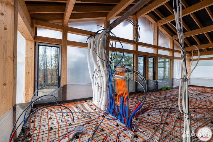 Мокрая стяжка с тёплым полом в загородном доме