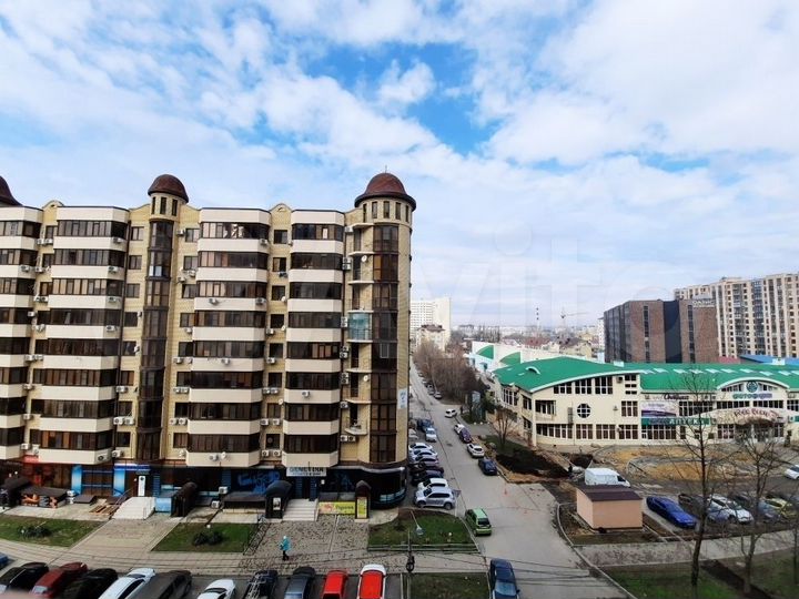 2-к. квартира, 70 м², 6/13 эт.