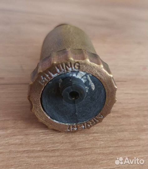 Воздушный клапан (воздухоотводчик)