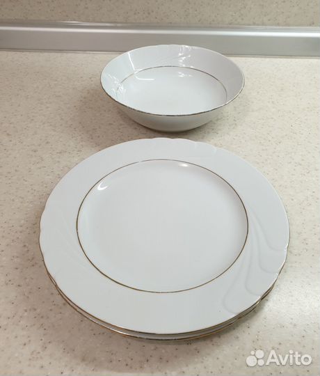 Тарелки, блюдо, блюдца