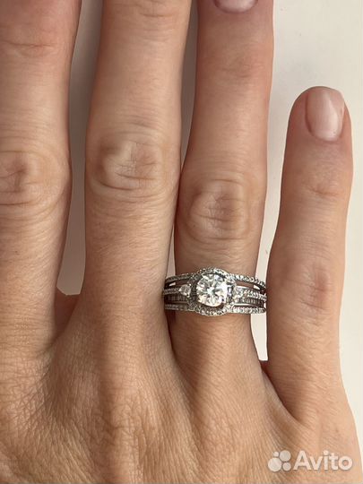 Золотое кольцо с природными бриллиантами