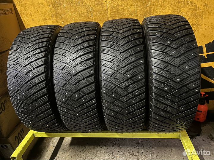 Goodyear UltraGrip Ice Arctic SUV 235/60 R18