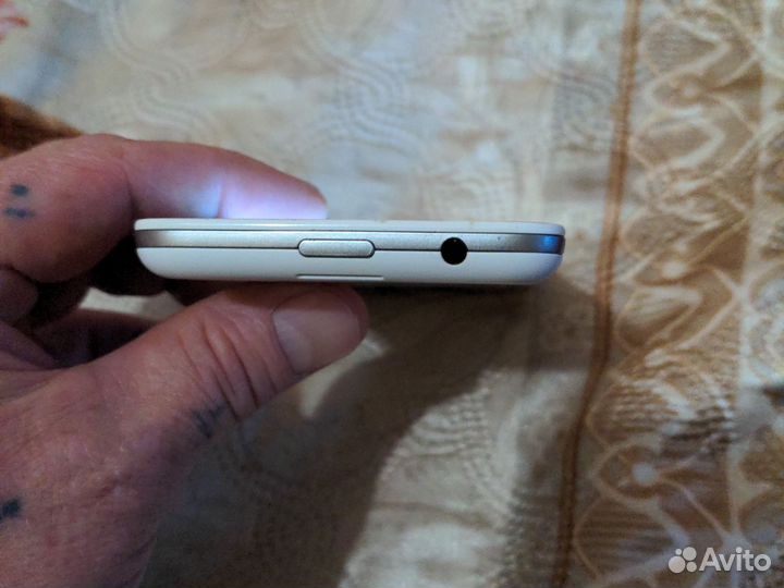 BlackBerry Z30, 2/16 ГБ