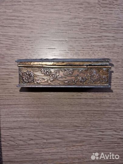 Шкатулка с узором модерн