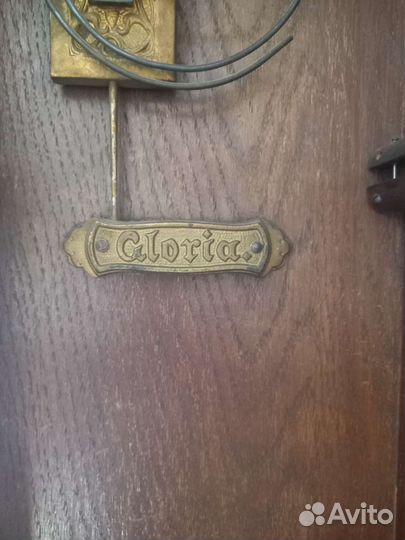 Старинные настенные антикварные часы с боем