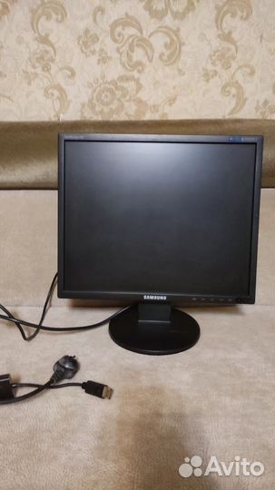 Монитор Samsung