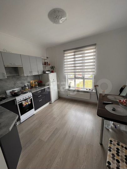 2-к. квартира, 49 м², 2/4 эт.