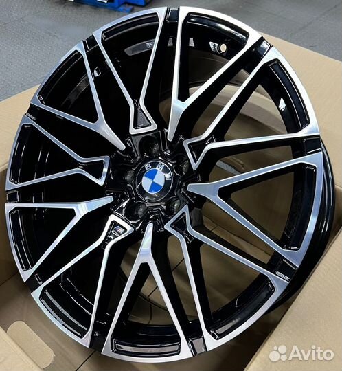 Кованые диски на BMW X7 (g07) 818 стиль R22