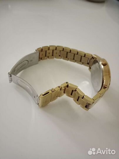 Часы женские guess