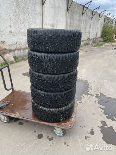 Nokian Tyres Hakkapeliitta 7 215/50 R17