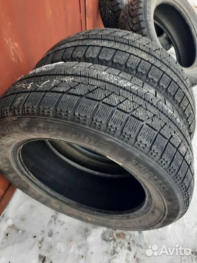 Bridgestone Blizzak VRX 205/60 R16