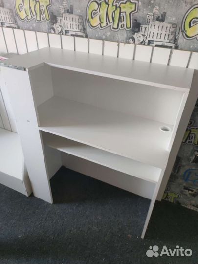 Стойка администратора, ресепшн