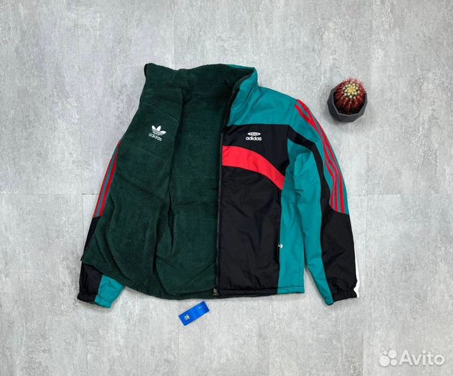 Весенняя куртка Adidas двусторонняя барашек