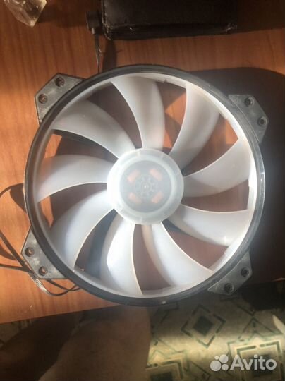 Кулер 200 мм с rgb