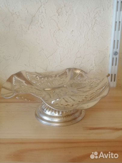 Советская алюминиевая фруктовница