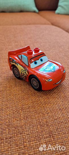 Lego duplo, машинка Молния Макквин