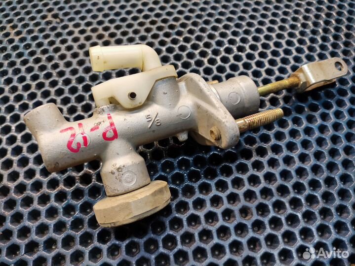 Цилиндр сцепления главный Nissan primera p12