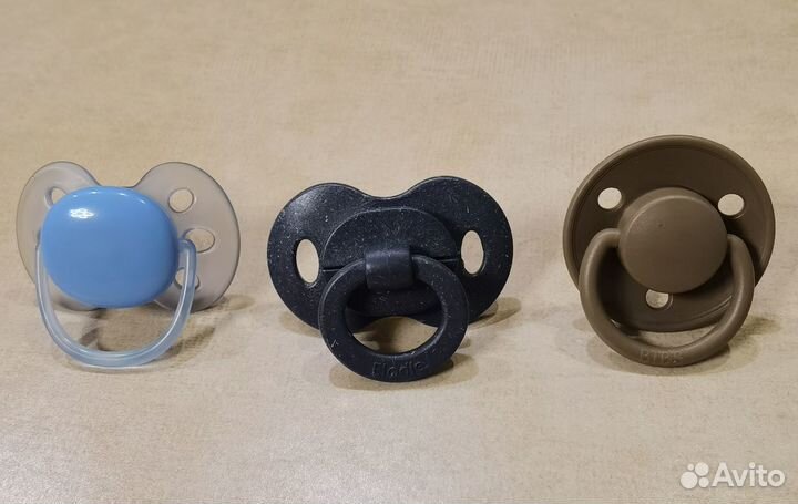 Пустышки Bibs, Avent и держатели