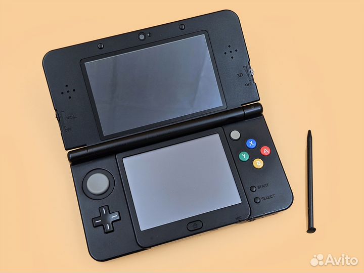 New Nintendo 3DS, 200 игр, 128 Gb