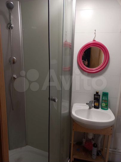 Дом 15 м² на участке 1 сот.