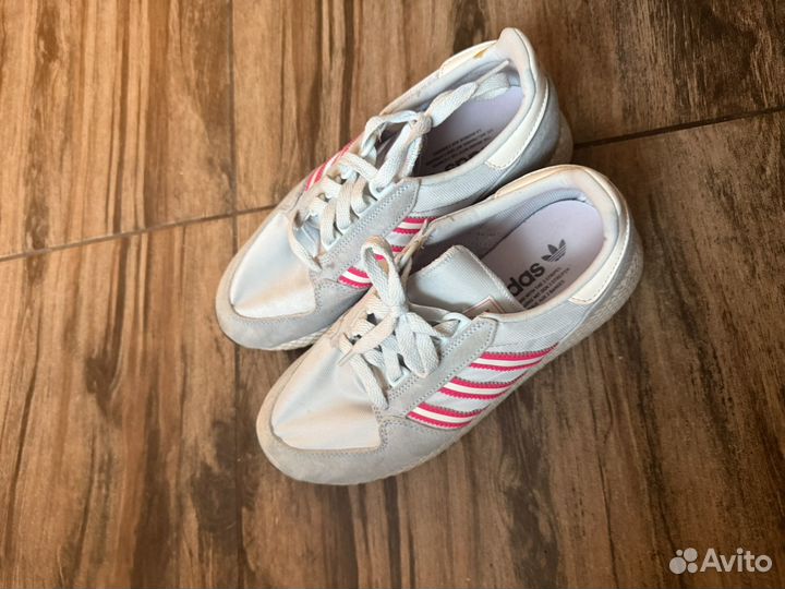 Кроссовки женские adidas 38 размер