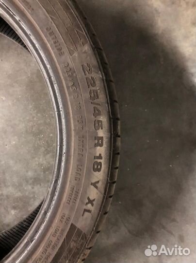 Continental ContiSportContact 5 SSR 225/45 R18 и 245/40 R18