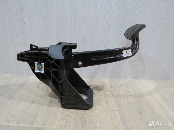 Педаль тормоза Kia Stinger