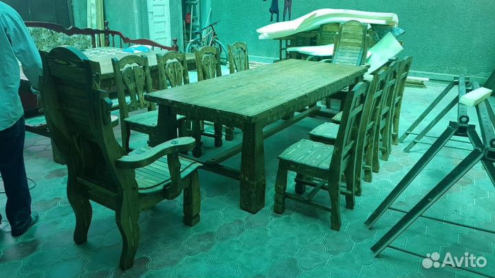 Стол и стулья комплект из дерева