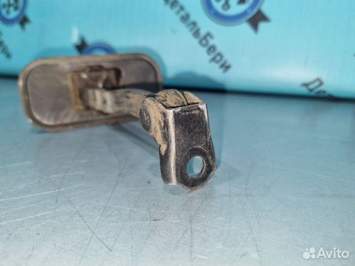 Ограничитель двери задний правый Nissan Qashqai