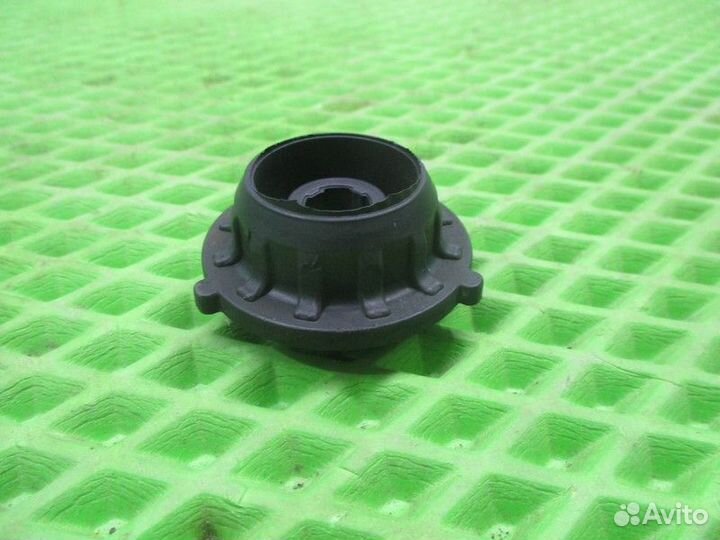 Подушка радиатора Kia Sorento 2 (XM)