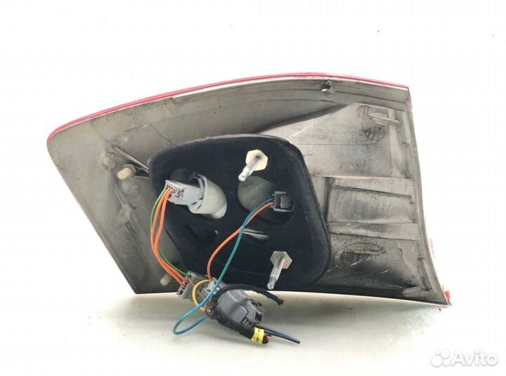 Фонарь задний правый Ford Kuga 2.0 tdci 2009