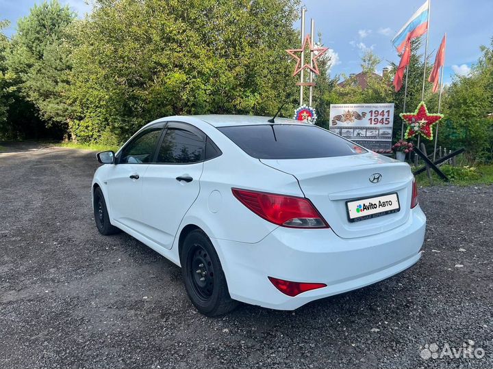 Hyundai Solaris 1.4 AT, 2015, 320 000 км