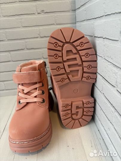 Ботинки демисезонные для девочки 26 размер
