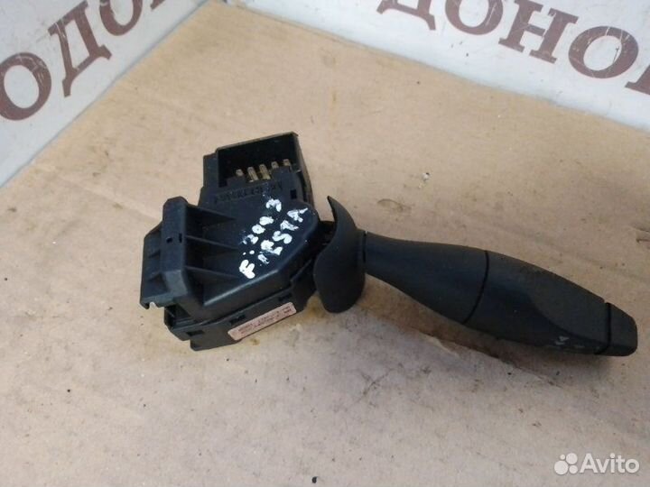 Подрулевой переключатель дворников Ford Fiesta