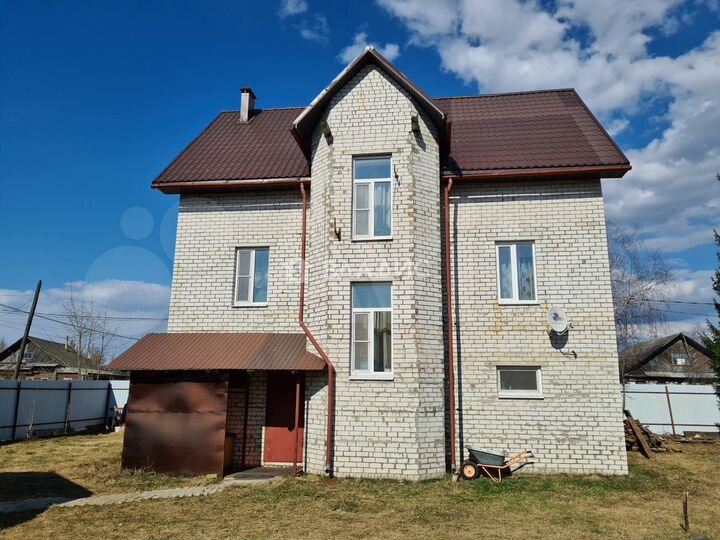 Дом 166 м² на участке 10 сот.