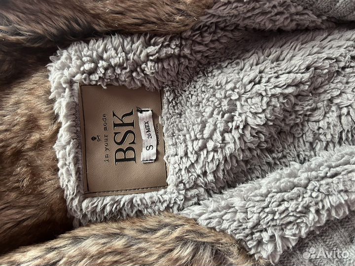 Верхняя одежда для девушки s/m