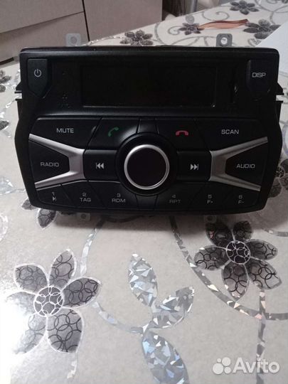 Автомагнитола штатная на Весту