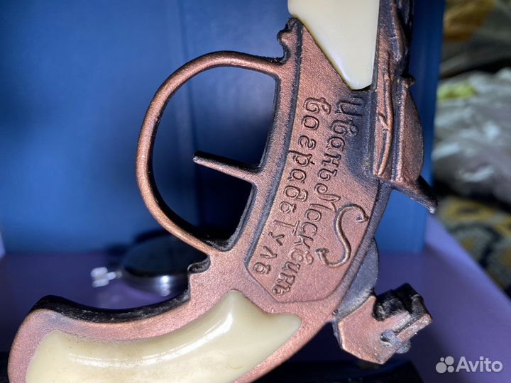 Подсвечник пистолет Иванъ Москвинъ