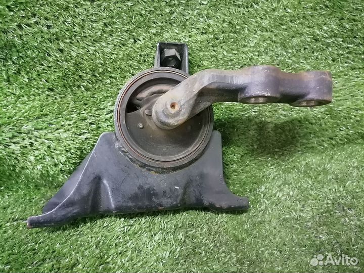 Опора двигателя (подушка двс) правая B25D-39-06YC