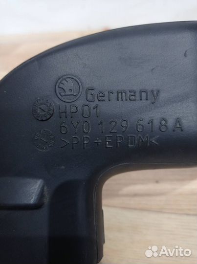 Патрубок воздушного фильтра Skoda Fabia 2 (5J) 5J