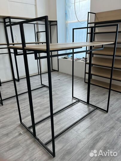 Вешалка для одежды напольная