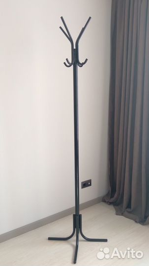 Вешалка напольная для одежды