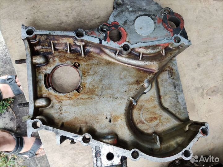 Передняя крышка блока змз 406