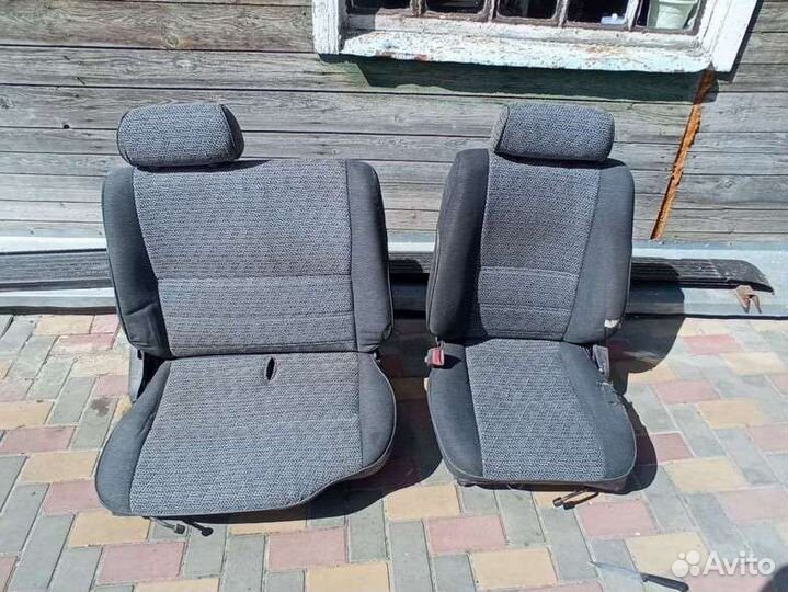 Сиденья toyota land cruiser 80