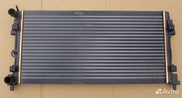 Радиатор охлаждения Volkswagen Polo Sedan