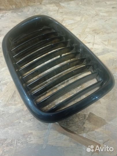 Решётка радиатора (ноздря) BMW E39