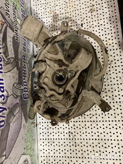 Кулак задний правый Honda CR-V (3) с 2007-2011г