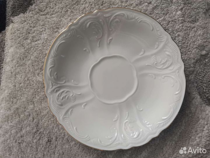 Фарфоровый чайный сервиз