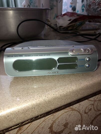 Часы будильник sony
