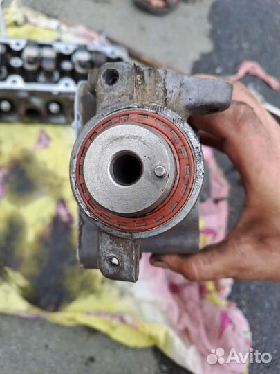 Распредвал с постелью